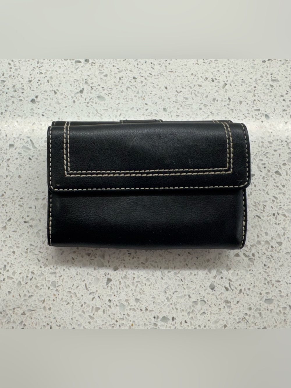 Vintage Coach mini leather Soho wallet with silver bucket flap closure - Picture 2 of 8